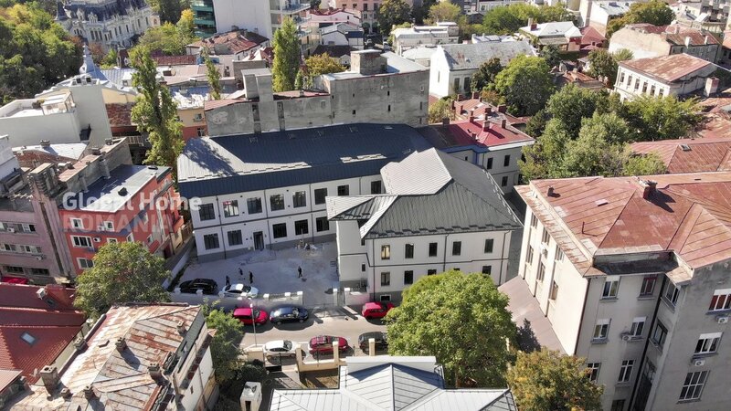 Cismigiu Garden office building, interbelic arhitecture, reconsolidated